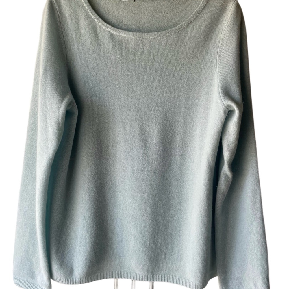 Women’s Cashmere Light Blue Sweater, size M/L